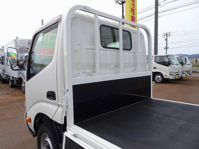 トヨエース 　１．３５ｔ　４ＷＤ　ＦＪＬ　Ｓタイヤ　垂直ＰＧ　６００ｋｇ付　長：７２ｃｍ／有効長：５８ｃｍ　幅／１５２ｃｍ　左リア支柱ＰＧスイッチ　三方開　左右アオリ／床板張替え（23枚目）