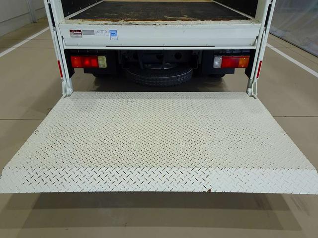 トヨエース Ｗキャブセミロング　２ｔ　４ＷＤ／切替式　高床　Ｗキャブ／垂直ＰＧ　８００ｋｇ付　長：１２０ｃｍ／有効長：１１０ｃｍ　幅：１７５ｃｍ　左リア支柱ＰＧスイッチ　三方開　ディスプレイオーディオ　リアヒーター（34枚目）