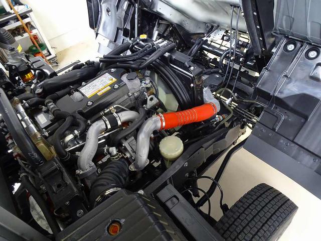 フォワード 　３．８５ｔ　ワイドべッドレス　平ボデー　三方開　アルミアオリ　左右セイコーラック　リア支柱脱着可　前立て鳥居アルミ縞鋼板張り　横ねた２２本（33枚目）