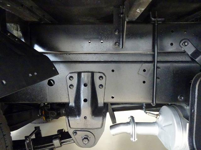 トヨエース フルジャストロー　２ｔ　標準セミロング　アルミバン　総重量５ｔ未満　リア３枚観音扉／９０度ストッパー　左サイドスライドドア（１６８ｃｍ／８４ｃｍ）　ラッシングレール２段（６０ｃｍ／１２０ｃｍ）　荷室ＬＥＤ灯２個（40枚目）