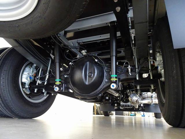 デュトロ 高床　３ｔ　ワイド超ロング　Ｗキャブ　三方開　左右セイコーラック　リアアオリチェーン２個　集中ドアロック　ルームミラー式バックモニター　車線逸脱警報装置　トラクションコントロール　リアヒーター／クーラー付（45枚目）