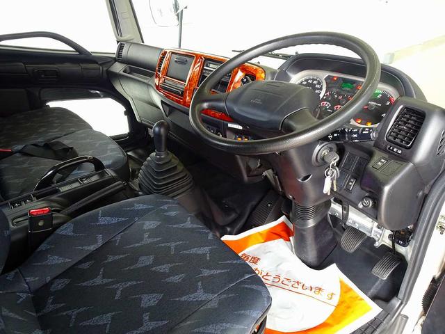 ヒノレンジャー 　３．６ｔ　標準ベッド付　アームロール　キャブバックステップ付　作業灯１個　集中ドアロック　左電格ミラー　ＥＴＣ２．０　坂道発進補助装置　フォグランプ　室内蛍光灯／カーテン（5枚目）