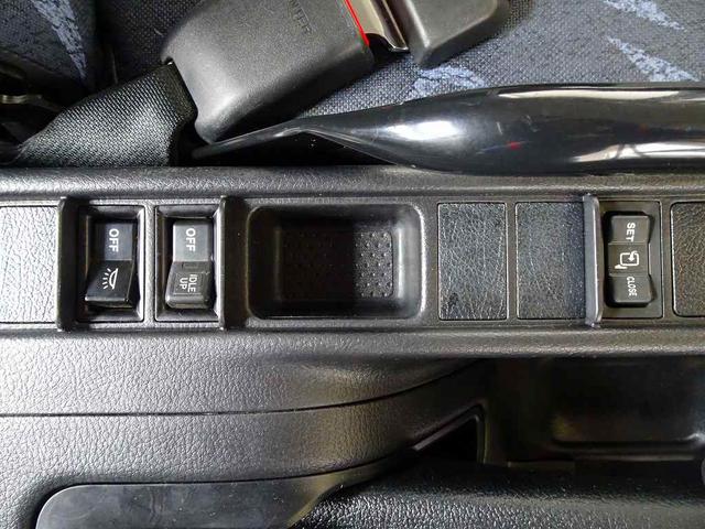 ヒノレンジャー 　３．６ｔ　標準ベッド付　アームロール　キャブバックステップ付　作業灯１個　集中ドアロック　左電格ミラー　ＥＴＣ２．０　坂道発進補助装置　フォグランプ　室内蛍光灯／カーテン（17枚目）