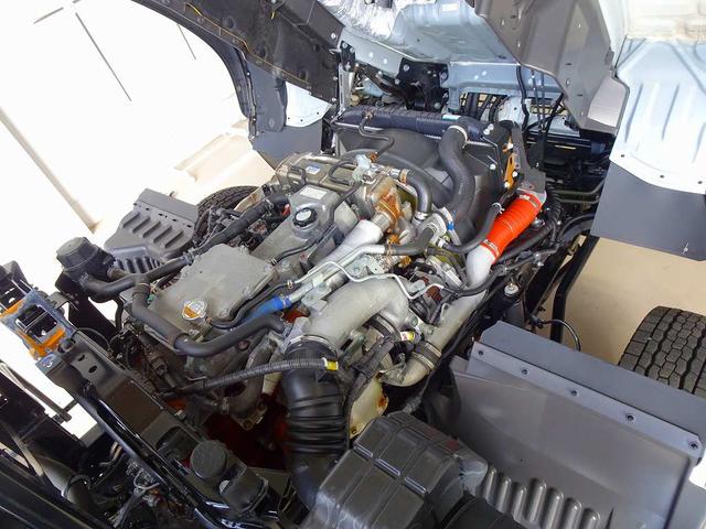 ヒノレンジャー 　３．６ｔ　標準ベッド付　アームロール　キャブバックステップ付　作業灯１個　集中ドアロック　左電格ミラー　ＥＴＣ２．０　坂道発進補助装置　フォグランプ　室内蛍光灯／カーテン（36枚目）