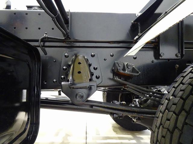 ヒノレンジャー 　３．６ｔ　標準ベッド付　アームロール　キャブバックステップ付　作業灯１個　集中ドアロック　左電格ミラー　ＥＴＣ２．０　坂道発進補助装置　フォグランプ　室内蛍光灯／カーテン（40枚目）