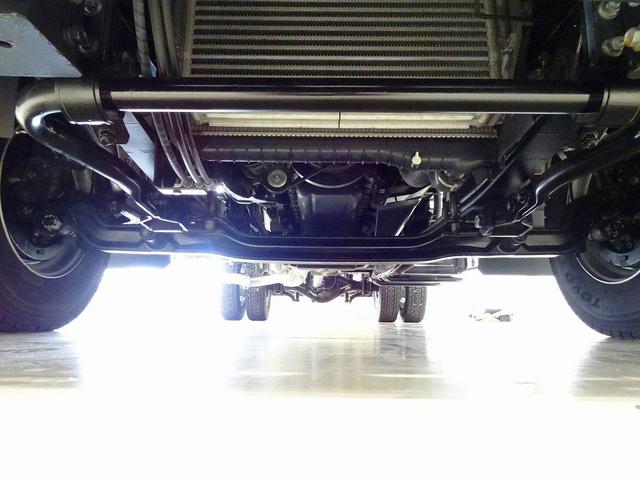 ヒノレンジャー 　３．６ｔ　標準ベッド付　アームロール　キャブバックステップ付　作業灯１個　集中ドアロック　左電格ミラー　ＥＴＣ２．０　坂道発進補助装置　フォグランプ　室内蛍光灯／カーテン（42枚目）