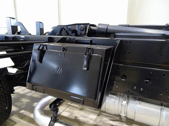 ヒノレンジャー 　３．６ｔ　標準ベッド付　アームロール　キャブバックステップ付　作業灯１個　集中ドアロック　左電格ミラー　ＥＴＣ２．０　坂道発進補助装置　フォグランプ　室内蛍光灯／カーテン（44枚目）