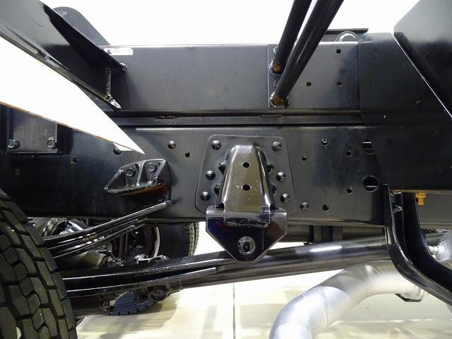 ヒノレンジャー 　３．６ｔ　標準ベッド付　アームロール　キャブバックステップ付　作業灯１個　集中ドアロック　左電格ミラー　ＥＴＣ２．０　坂道発進補助装置　フォグランプ　室内蛍光灯／カーテン（45枚目）