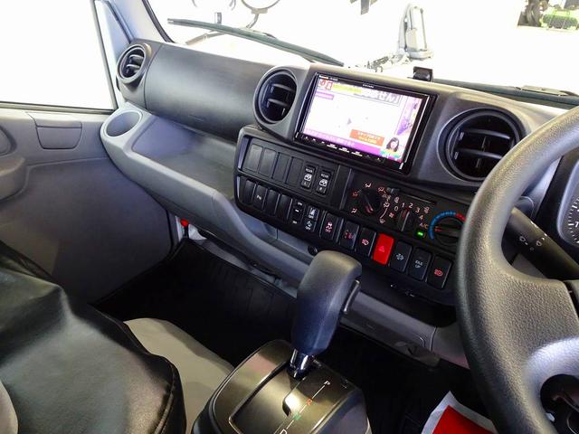 ダイナトラック Ｗキャブフルジャストロー　１．２５ｔ　４ＷＤ　Ｗタイヤ　三方開　前立て鳥居ステンレス張り／鳥居作業灯２個　リアアオリチェーン２個　車線逸脱警報装置　トラクションコントロール　リアヒーター（9枚目）