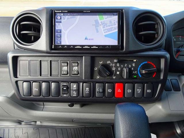 ダイナトラック Ｗキャブフルジャストロー　１．２５ｔ　４ＷＤ　Ｗタイヤ　三方開　前立て鳥居ステンレス張り／鳥居作業灯２個　リアアオリチェーン２個　車線逸脱警報装置　トラクションコントロール　リアヒーター（10枚目）