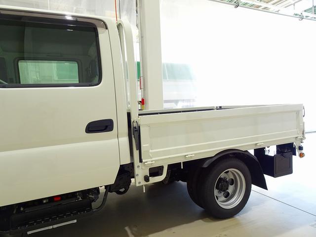 ダイナトラック Ｗキャブフルジャストロー　１．２５ｔ　４ＷＤ　Ｗタイヤ　三方開　前立て鳥居ステンレス張り／鳥居作業灯２個　リアアオリチェーン２個　車線逸脱警報装置　トラクションコントロール　リアヒーター（30枚目）