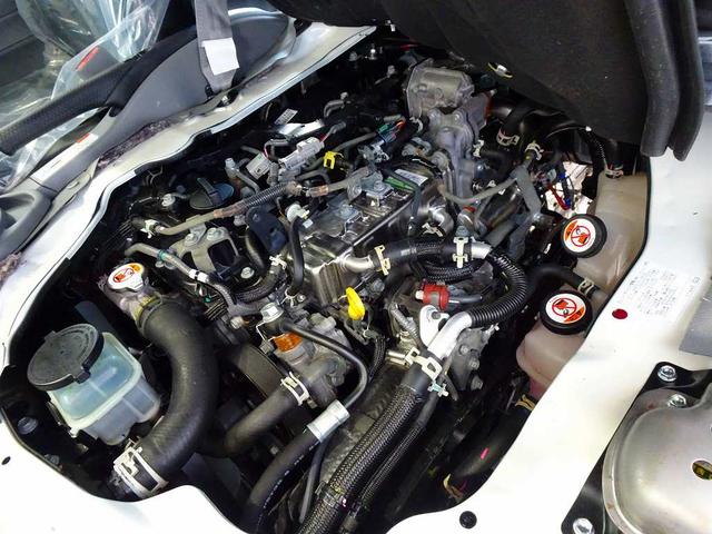ダイナトラック Ｗキャブフルジャストロー　１．２５ｔ　４ＷＤ　Ｗタイヤ　三方開　前立て鳥居ステンレス張り／鳥居作業灯２個　リアアオリチェーン２個　車線逸脱警報装置　トラクションコントロール　リアヒーター（40枚目）