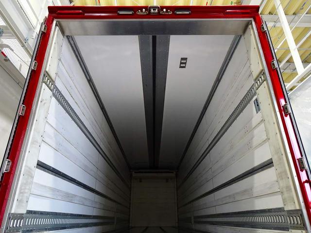プロフィア 　１２ｔ　３軸　６×２　リアエアサス　低温冷凍ウイング　－３５度設定　－０度確認　右シャシ中央サブエンジン／スタンバイ付　五方開　セイコーラック　床ステンレス　ジョロダーレール　ラッシング２段　水抜き穴（27枚目）
