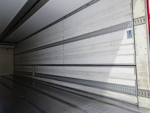 プロフィア 　１２ｔ　３軸　６×２　リアエアサス　低温冷凍ウイング　－３５度設定　－０度確認　右シャシ中央サブエンジン／スタンバイ付　五方開　セイコーラック　床ステンレス　ジョロダーレール　ラッシング２段　水抜き穴（29枚目）
