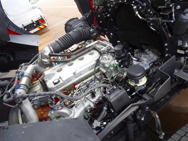 プロフィア 　１２ｔ　３軸　６×２　リアエアサス　低温冷凍ウイング　－３５度設定　－０度確認　右シャシ中央サブエンジン／スタンバイ付　五方開　セイコーラック　床ステンレス　ジョロダーレール　ラッシング２段　水抜き穴（39枚目）