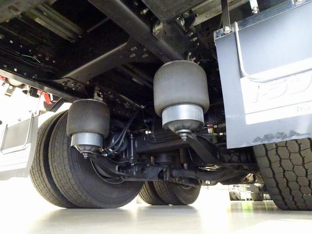 プロフィア 　１２ｔ　３軸　６×２　リアエアサス　低温冷凍ウイング　－３５度設定　－０度確認　右シャシ中央サブエンジン／スタンバイ付　五方開　セイコーラック　床ステンレス　ジョロダーレール　ラッシング２段　水抜き穴（44枚目）