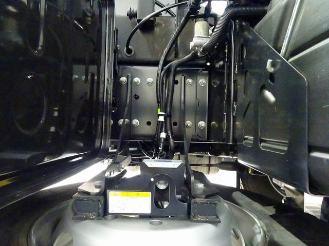 プロフィア 　９ｔ　３軸　２デフ　ダンプ　自動シート付　前立てプロテクターはしご／作業灯　左電格ミラー／ヒーター／左右電動角度調整　エアサスシート／肘掛け　Ｔ／Ｍリターダ　デフロック（41枚目）