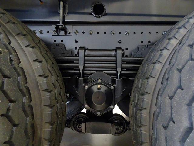 プロフィア 　９ｔ　３軸　２デフ　ダンプ　自動シート付　前立てプロテクターはしご／作業灯　左電格ミラー／ヒーター／左右電動角度調整　エアサスシート／肘掛け　Ｔ／Ｍリターダ　デフロック（47枚目）