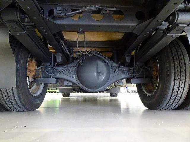 デュトロ 全低床 2t 4WD(切替式) 標準セミロング タダノ4段 2.6t吊りクレーン付 H19年製 ラジコン/フックイン付 三方開 社外ナビ/フルセグ/DVD フォグランプ 室内LED灯(41枚目)