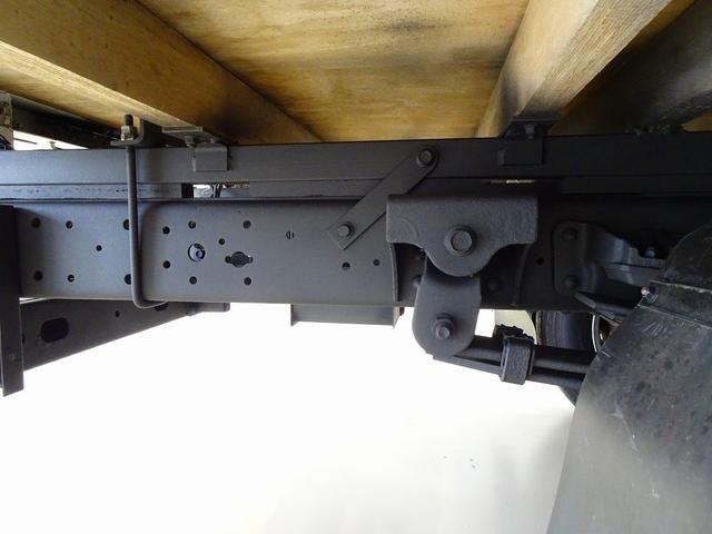 デュトロ 全低床 2t 4WD(切替式) 標準セミロング タダノ4段 2.6t吊りクレーン付 H19年製 ラジコン/フックイン付 三方開 社外ナビ/フルセグ/DVD フォグランプ 室内LED灯(46枚目)