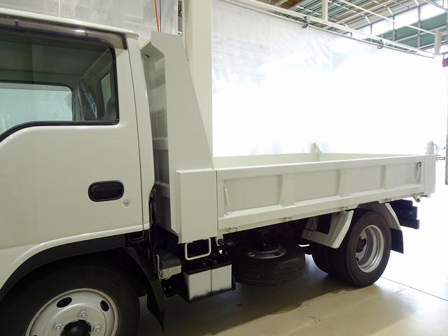 エルフトラック 　３ｔ　４Ｎｏ．　ＦＦＬ　強化ダンプ　三方開　前立てプロテクターアングル補強加工　集中ドアロック　坂道発進補助装置　トラクションコントロール（19枚目）
