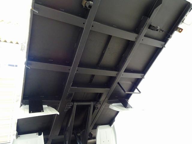 エルフトラック 　３ｔ　４Ｎｏ．　ＦＦＬ　強化ダンプ　三方開　前立てプロテクターアングル補強加工　集中ドアロック　坂道発進補助装置　トラクションコントロール（25枚目）