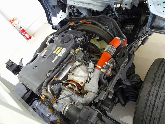 エルフトラック 　３ｔ　４Ｎｏ．　ＦＦＬ　強化ダンプ　三方開　前立てプロテクターアングル補強加工　集中ドアロック　坂道発進補助装置　トラクションコントロール（31枚目）