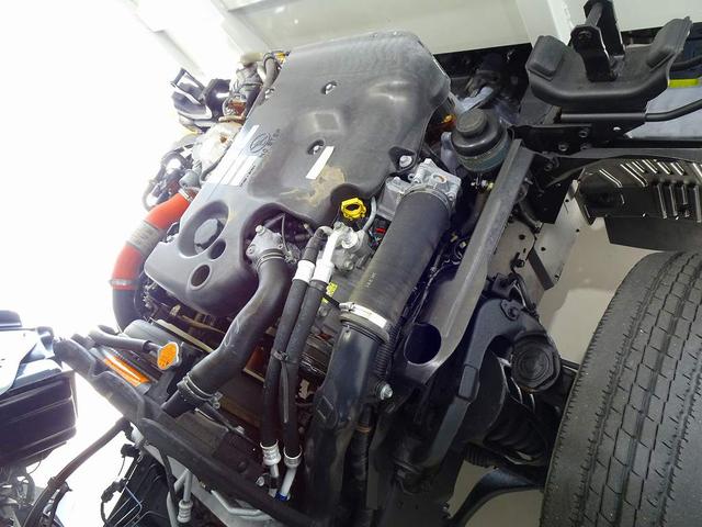 エルフトラック 　３ｔ　４Ｎｏ．　ＦＦＬ　強化ダンプ　三方開　前立てプロテクターアングル補強加工　集中ドアロック　坂道発進補助装置　トラクションコントロール（32枚目）