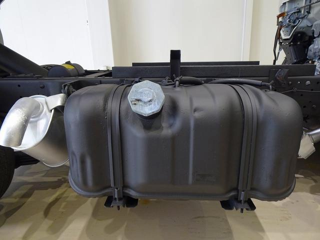 エルフトラック 　３ｔ　４Ｎｏ．　ＦＦＬ　強化ダンプ　三方開　前立てプロテクターアングル補強加工　集中ドアロック　坂道発進補助装置　トラクションコントロール（38枚目）