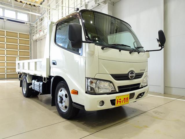 デュトロ 　３ｔ　４ナンバー　ＦＪＬ　強化ダンプ　三方開　集中ドアロック　フォグランプ　トラクションコントロール　電動パーキングブレーキ　室内ＬＥＤ灯（2枚目）