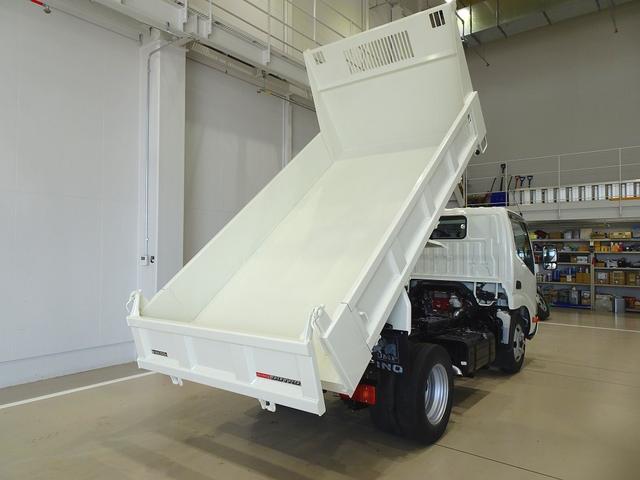 デュトロ 　３ｔ　４ナンバー　ＦＪＬ　強化ダンプ　三方開　集中ドアロック　フォグランプ　トラクションコントロール　電動パーキングブレーキ　室内ＬＥＤ灯（23枚目）