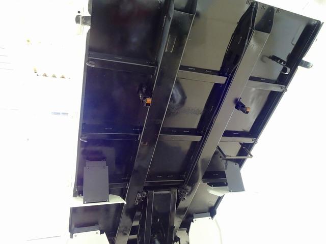 デュトロ 　３ｔ　４ナンバー　ＦＪＬ　強化ダンプ　三方開　集中ドアロック　フォグランプ　トラクションコントロール　電動パーキングブレーキ　室内ＬＥＤ灯（26枚目）