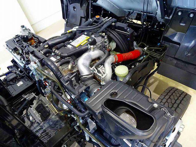 フォワード 　３．７ｔ　標準ベッドレス　アームロール　作業灯２個　キャブバックステップ付　左電格ミラー　ＥＴＣ２．０　ルームミラー式バックモニター　アドブルー　車線逸脱警報装置　トラクションコントロール（35枚目）