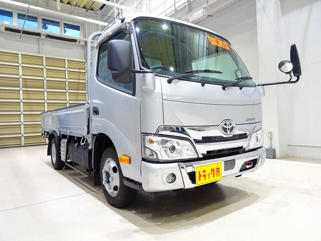 ダイナトラック フルジャストロー 2t 標準セミロング 平ボデー 総重量5t未満 三方開 左右かるがるゲート アオリ三方上部プロテクター付 リアアオリチェーン2個 電動パーキングブレーキ 車線逸脱警報装置 トラクションコントロール(2枚目)