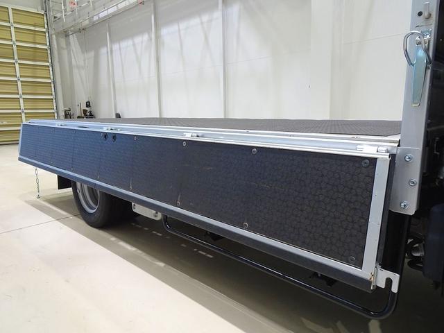 ダイナトラック フルジャストロー 2t 標準セミロング 平ボデー 総重量5t未満 三方開 左右かるがるゲート アオリ三方上部プロテクター付 リアアオリチェーン2個 電動パーキングブレーキ 車線逸脱警報装置 トラクションコントロール(29枚目)