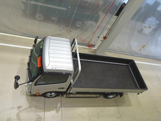 ダイナトラック フルジャストロー 2t 標準セミロング 平ボデー 総重量5t未満 三方開 左右かるがるゲート アオリ三方上部プロテクター付 リアアオリチェーン2個 電動パーキングブレーキ 車線逸脱警報装置 トラクションコントロール(34枚目)