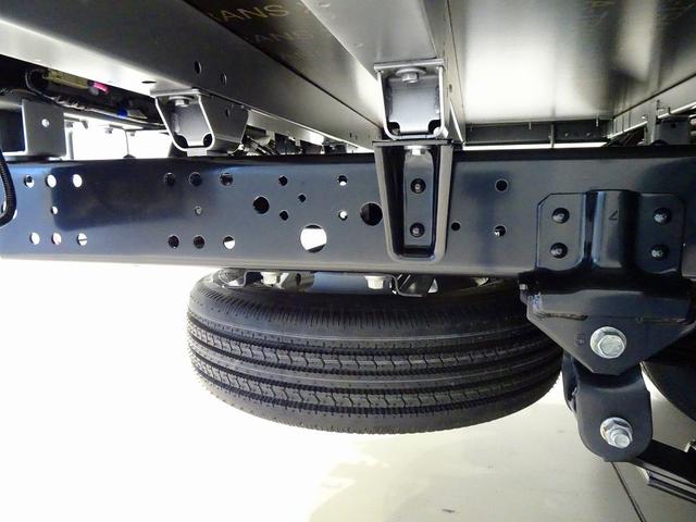 ダイナトラック フルジャストロー 2t 標準セミロング 平ボデー 総重量5t未満 三方開 左右かるがるゲート アオリ三方上部プロテクター付 リアアオリチェーン2個 電動パーキングブレーキ 車線逸脱警報装置 トラクションコントロール(46枚目)