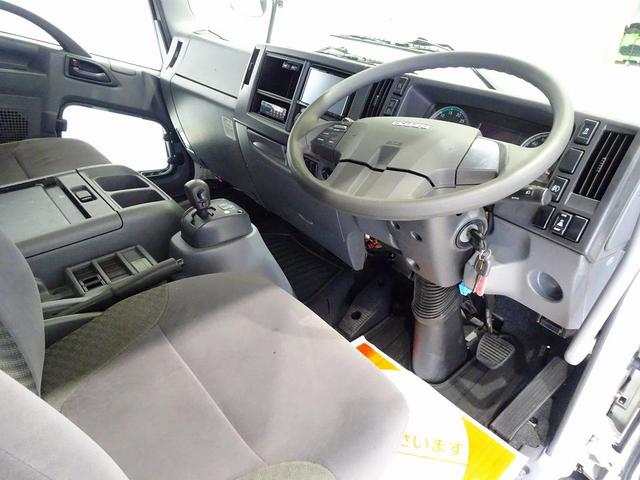 フォワード 　３．７５ｔ　標準ベッドレス　アルミアオリ　平ボデー　リアエアサス　三方開　左右セイコーラック　左右リア支柱脱着可　横ねた１５本　前立て鳥居鉄板張り／丸フック４個　左右床端ラッシングレールフック付（5枚目）