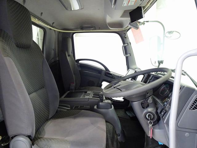 フォワード 　３．７５ｔ　標準ベッドレス　アルミアオリ　平ボデー　リアエアサス　三方開　左右セイコーラック　左右リア支柱脱着可　横ねた１５本　前立て鳥居鉄板張り／丸フック４個　左右床端ラッシングレールフック付（6枚目）