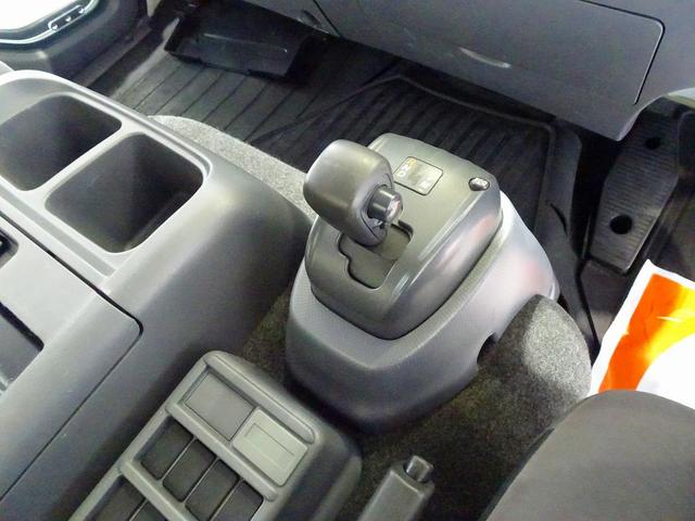 フォワード 　３．７５ｔ　標準ベッドレス　アルミアオリ　平ボデー　リアエアサス　三方開　左右セイコーラック　左右リア支柱脱着可　横ねた１５本　前立て鳥居鉄板張り／丸フック４個　左右床端ラッシングレールフック付（18枚目）