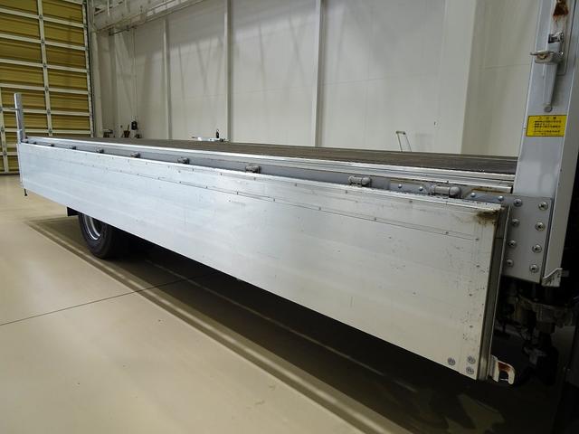 フォワード 　３．７５ｔ　標準ベッドレス　アルミアオリ　平ボデー　リアエアサス　三方開　左右セイコーラック　左右リア支柱脱着可　横ねた１５本　前立て鳥居鉄板張り／丸フック４個　左右床端ラッシングレールフック付（31枚目）