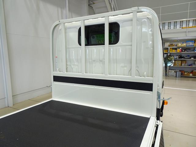 ダイナトラック フルジャストロー　１．３５ｔ　４ＷＤ　ＦＪＬ　Ｗタイヤ　垂直ＰＧ　６００ｋｇ付　長：８６ｃｍ／有効長：７４ｃｍ　幅：１５７ｃｍ　集中ドアロック　車線逸脱警報装置　トラクションコントロール　クリアランスソナー（21枚目）