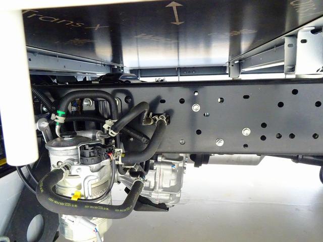 ダイナトラック フルジャストロー　１．３５ｔ　４ＷＤ　ＦＪＬ　Ｗタイヤ　垂直ＰＧ　６００ｋｇ付　長：８６ｃｍ／有効長：７４ｃｍ　幅：１５７ｃｍ　集中ドアロック　車線逸脱警報装置　トラクションコントロール　クリアランスソナー（35枚目）