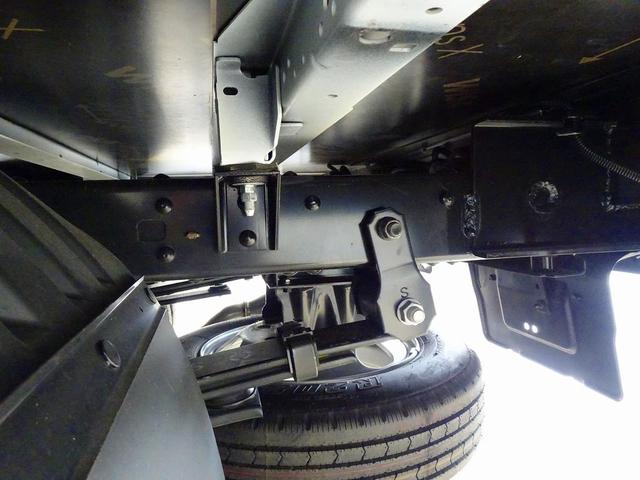 ダイナトラック フルジャストロー　１．３５ｔ　４ＷＤ　ＦＪＬ　Ｗタイヤ　垂直ＰＧ　６００ｋｇ付　長：８６ｃｍ／有効長：７４ｃｍ　幅：１５７ｃｍ　集中ドアロック　車線逸脱警報装置　トラクションコントロール　クリアランスソナー（37枚目）