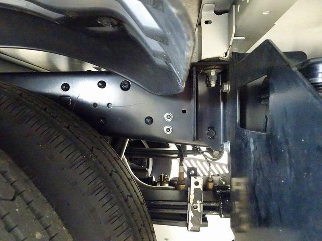 ダイナトラック フルジャストロー　１．３５ｔ　４ＷＤ　ＦＪＬ　Ｗタイヤ　垂直ＰＧ　６００ｋｇ付　長：８６ｃｍ／有効長：７４ｃｍ　幅：１５７ｃｍ　集中ドアロック　車線逸脱警報装置　トラクションコントロール　クリアランスソナー（41枚目）