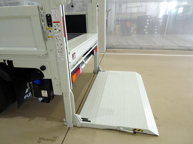 キャンター 全低床 2t 標準 Wキャブ/垂直PG600kg付 PG長:85cm/有効長:75cm 幅:157cm 左右リア支柱PGスイッチ 三方開 リアアオリチェーン2個(35枚目)