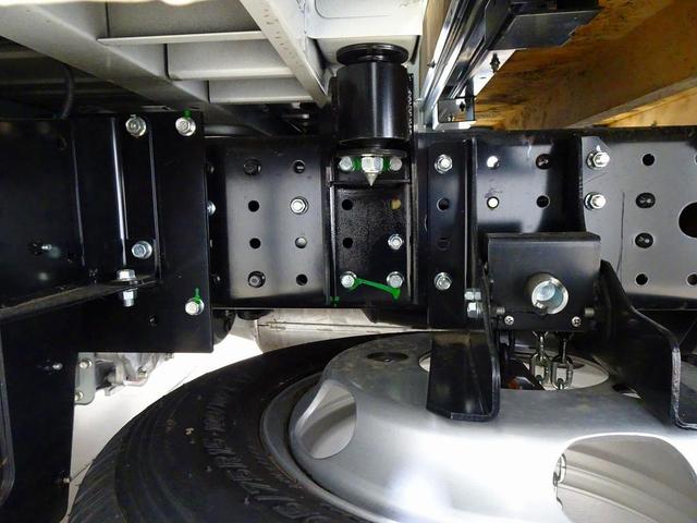 キャンター 全低床 2t 標準 Wキャブ/垂直PG600kg付 PG長:85cm/有効長:75cm 幅:157cm 左右リア支柱PGスイッチ 三方開 リアアオリチェーン2個(41枚目)