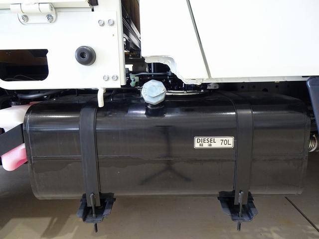 キャンター 全低床 2t 標準 Wキャブ/垂直PG600kg付 PG長:85cm/有効長:75cm 幅:157cm 左右リア支柱PGスイッチ 三方開 リアアオリチェーン2個(46枚目)