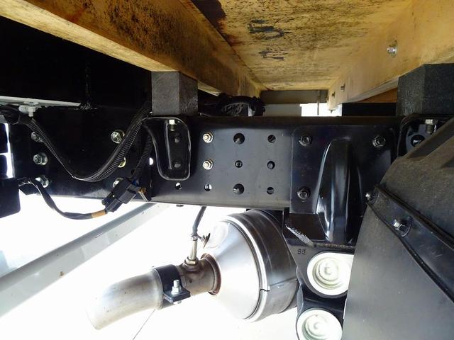 キャンター 全低床 2t 標準 Wキャブ/垂直PG600kg付 PG長:85cm/有効長:75cm 幅:157cm 左右リア支柱PGスイッチ 三方開 リアアオリチェーン2個(49枚目)