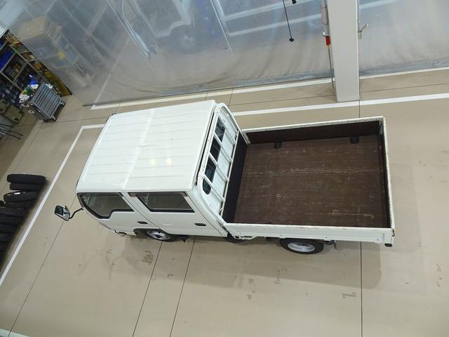 エルフトラック Ｗキャブフラットロー　１．７５ｔ　標準　総重量５ｔ未満　三方開　荷台作りボデー床二重張り／横ねた鉄製　埋め込みフック２対　前立て縞鋼板張り　リアアオリチェーン　ＰＷ（フロントのみ）　左電格ミラー　トラクションコントロール（33枚目）